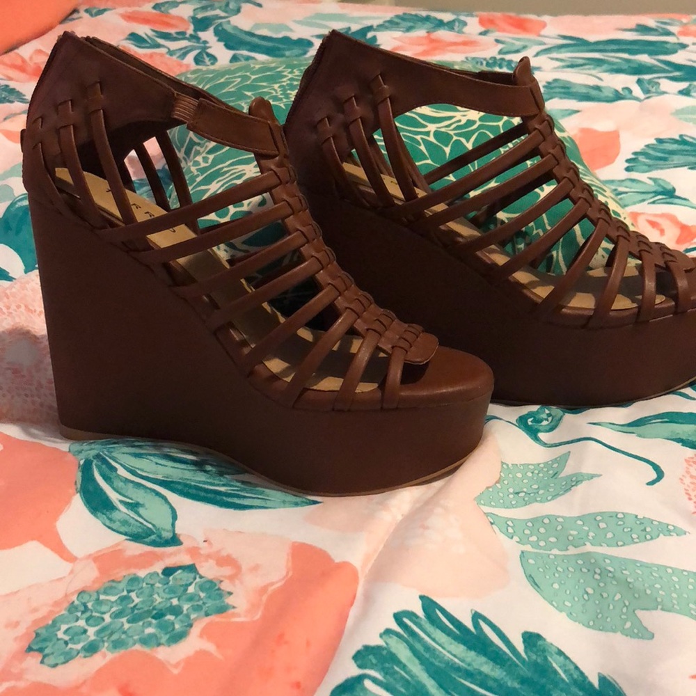 Brown woven wedge sandals with platform